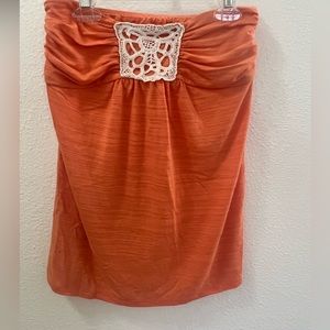 Women’s Strapless Top